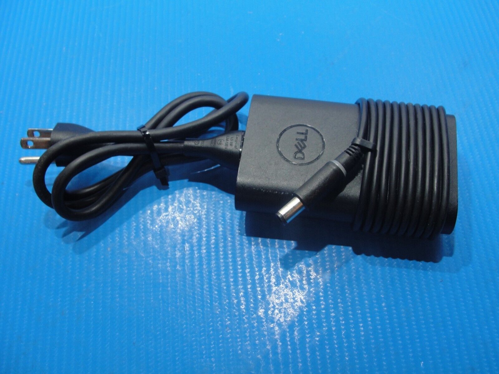 Genuine Dell AC Power Adapter Charger 19.5V 3.34A 65W LA65NM130 0JNKWD