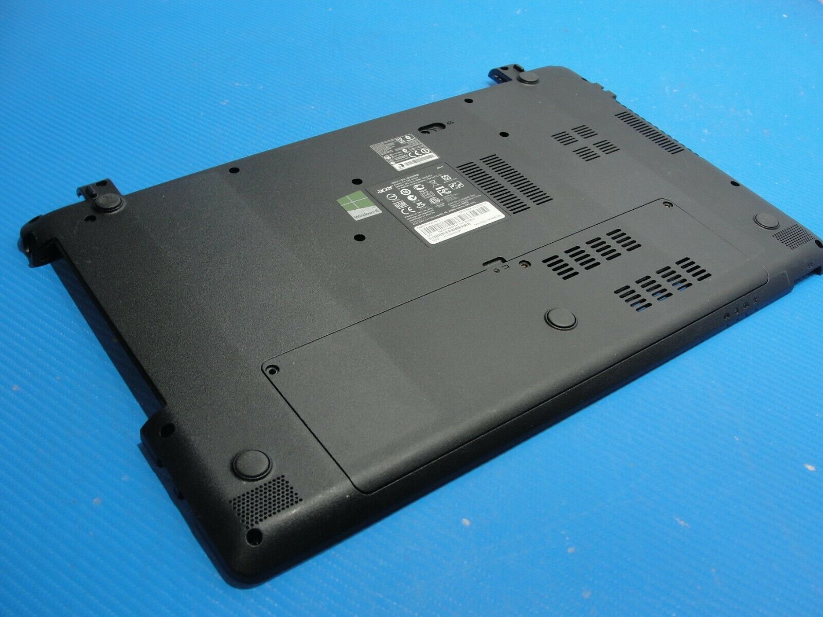 Acer Aspire E1-522-5423 15.6