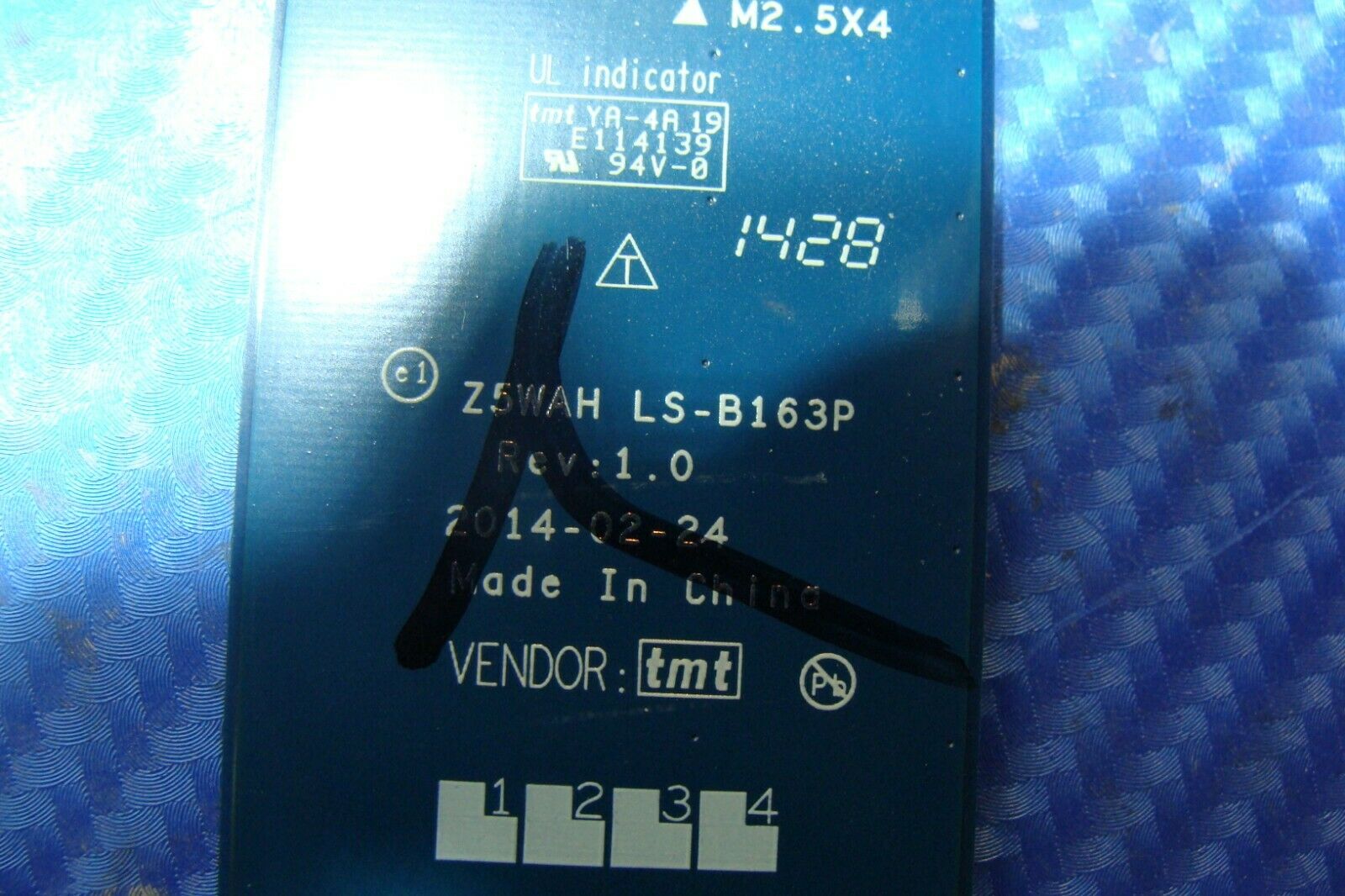 Acer Aspire E5-521-25P9 15.6